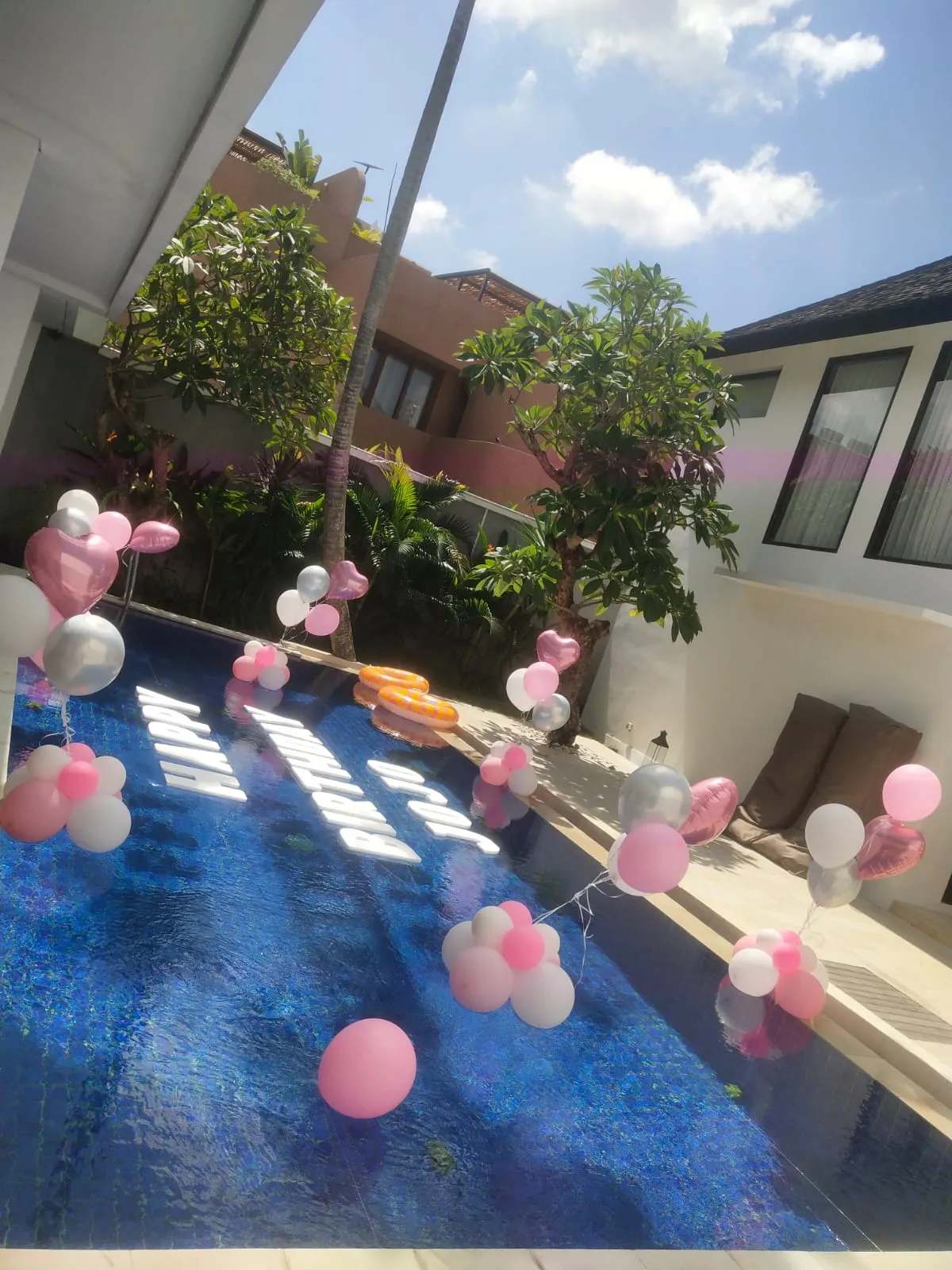 Pool Party Decoration - from Rp 1.700.000